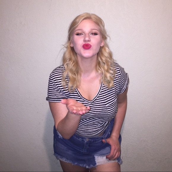 Meet your Posher, Jenny - Picture 2 of 7